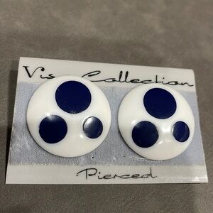 VINTAGE Lucite White Blue Dots Earrings